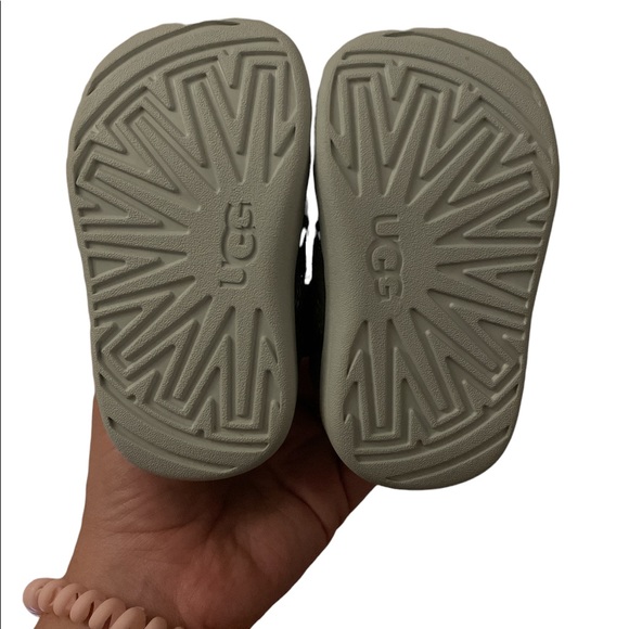 Baby toddlers UGG boots - Picture 4 of 4